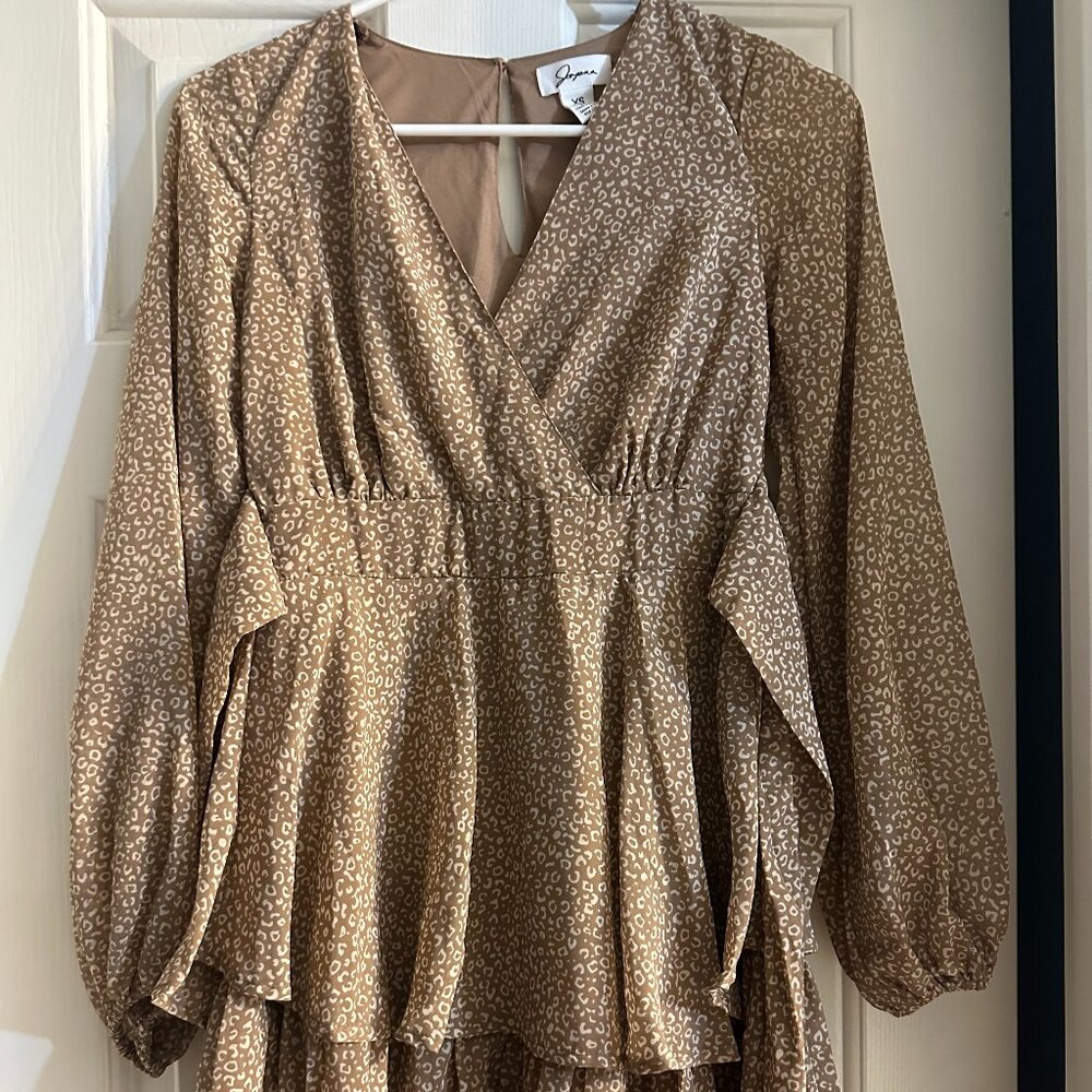 Japna XS long sleeve dress, beige and white